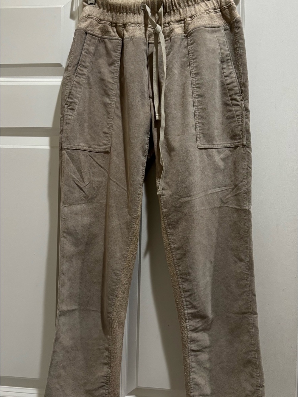 James Perse Women’s Drawstring Chinos in Taupe
